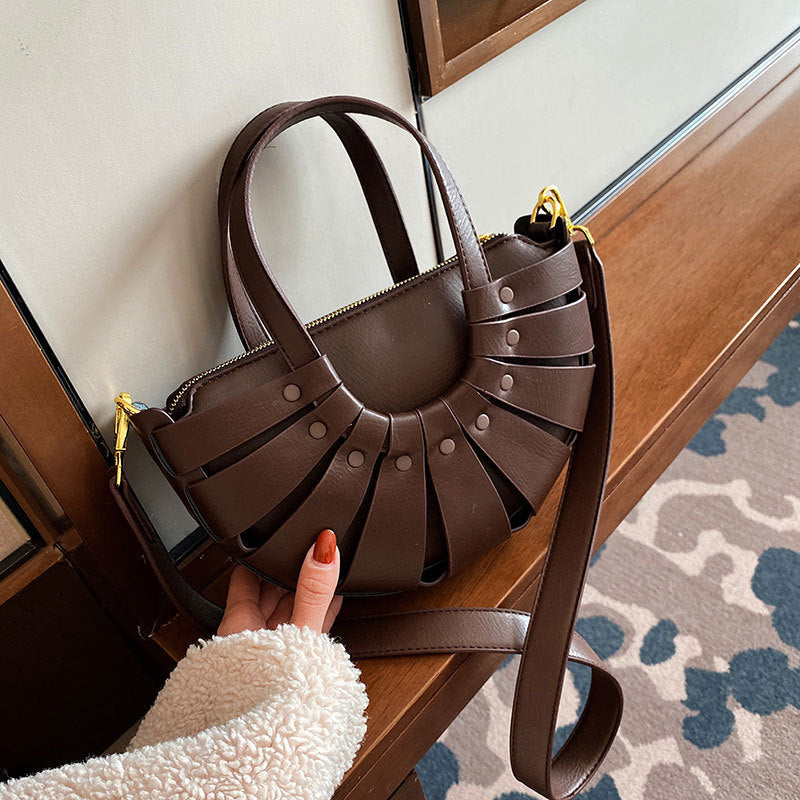 Fashion Retro Portable Messenger Bag - WOMEN BAGS - anassiri.com anassiri.com