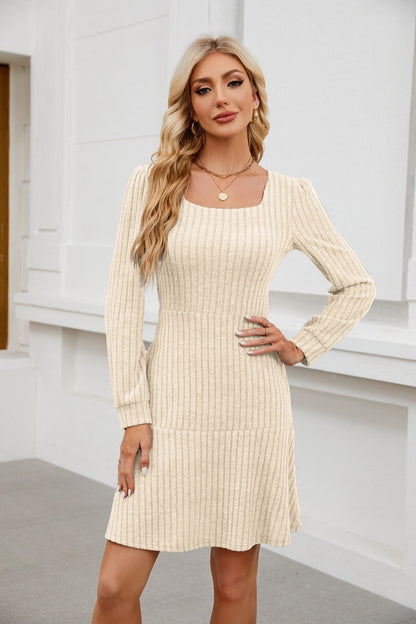 Elegant Square-Neck Lantern Sleeve Dress with Pockets